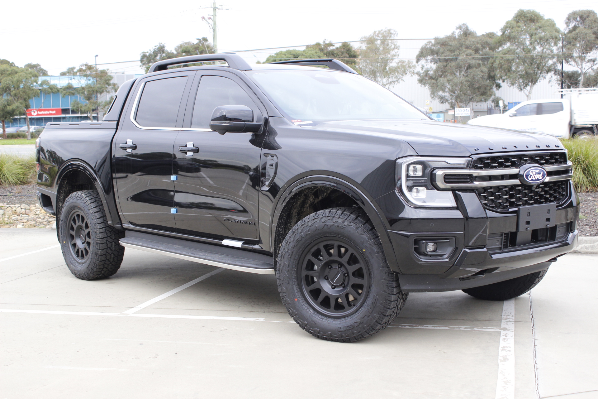 FORD RANGER PLATINUM WITH METHOD 703 MATTE BLACK WHEELS |  | FORD