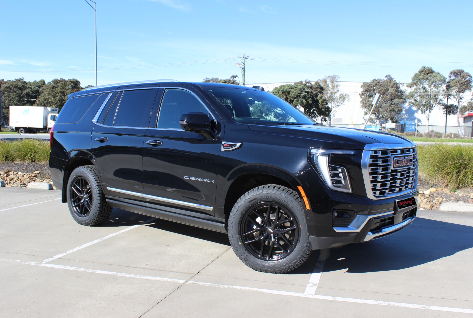GMC DENALI WITH 20 INCH HRF STEALTH WHEELS | GMC