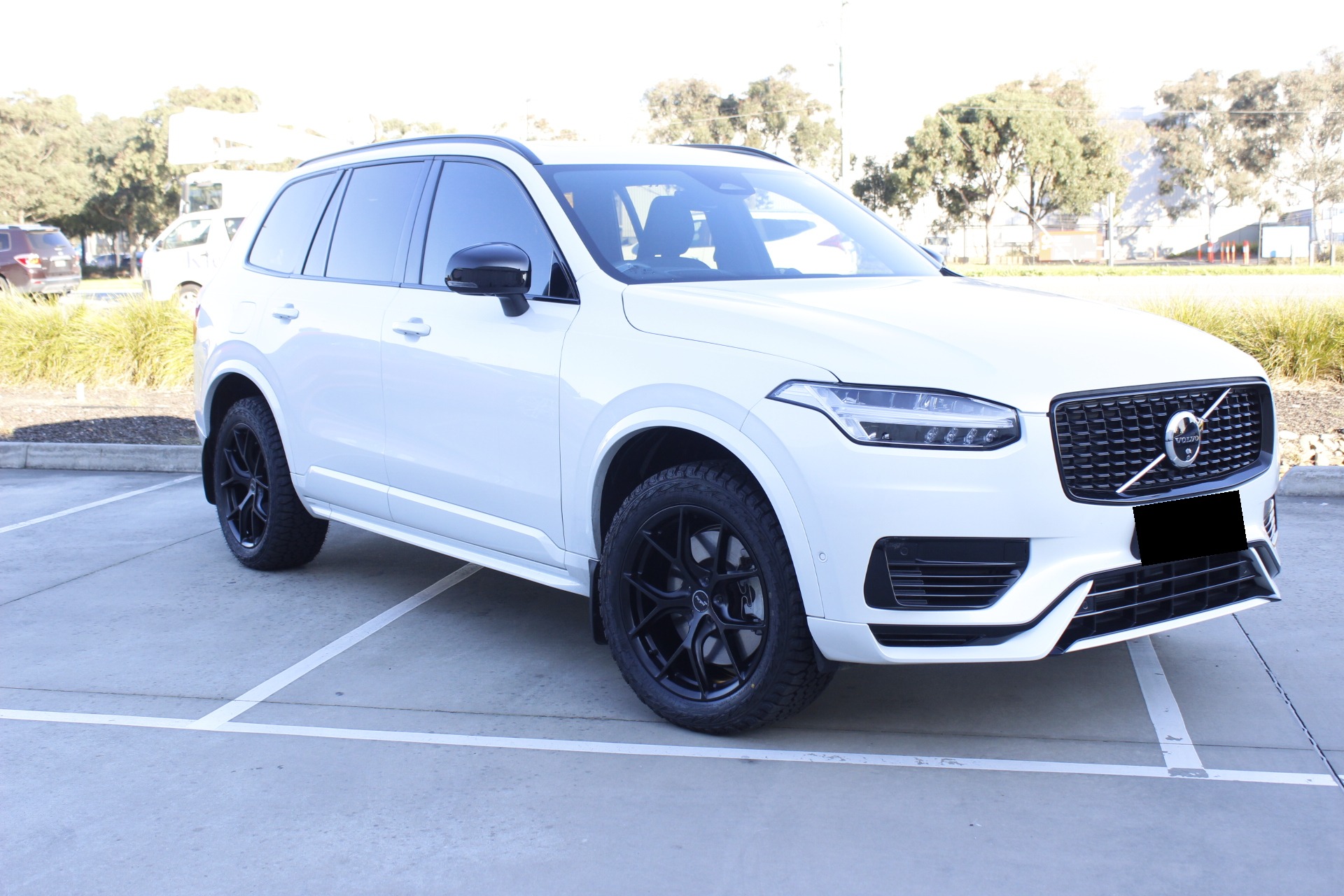 VOLVO XC90 WITH SATIN BLACK OX F01 19 INCH |  | VOLVO