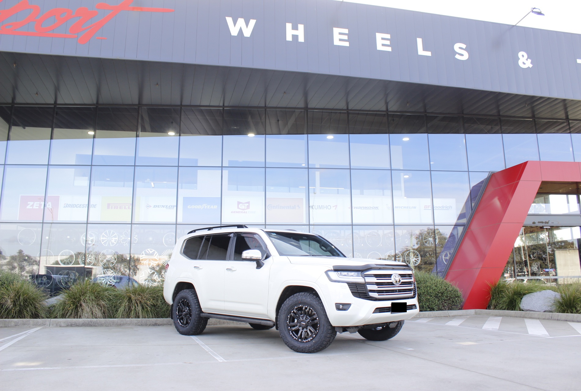 300 SERIES LANDCRUISER WITH ROH VAPOUR MACHINED BLACK | TOYOTA