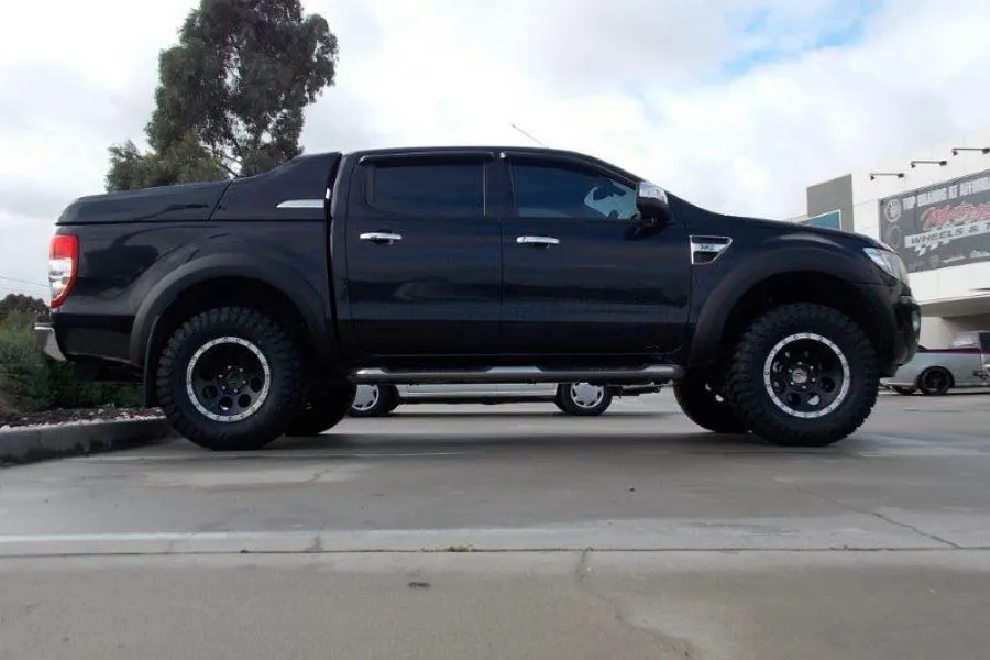 FORD RANGER fitted with LENSO MAX1 17X9 