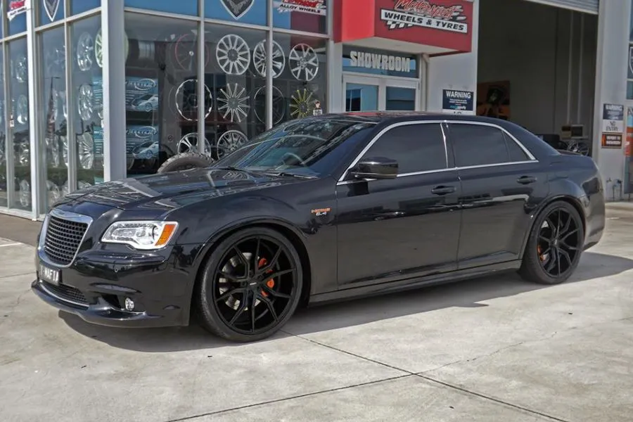 300C WITH 22INCH WHEELS |  | CHRYSLER 