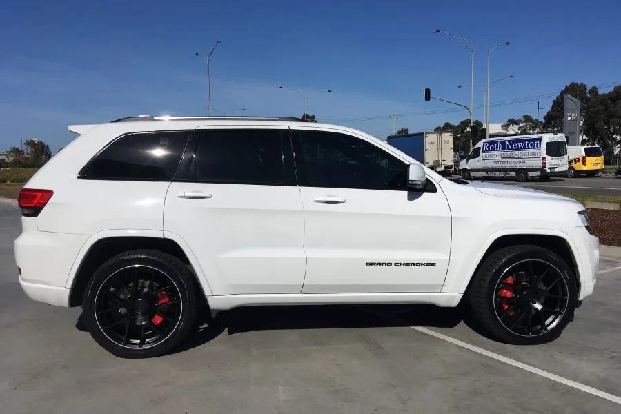 JEEP GRAND CHEROKEE WITH 22 INCH M-02 |  | JEEP