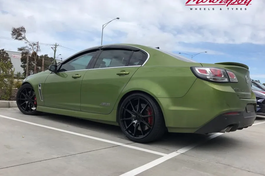 HOLDEN VF WITH 20 INCH ZITO ZF03 WHEELS |  | HOLDEN