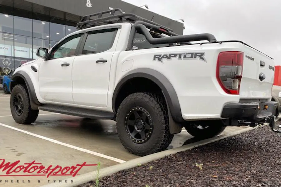 FORD RAPTOR WITH 17X8 METHOD RACING CON 6 310 WHEELS