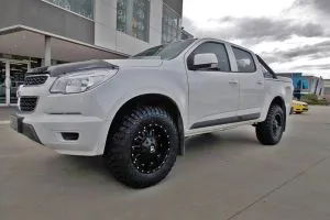 HOLDEN COLORADO with BLADE SERIES 1 17X9 |  | HOLDEN 