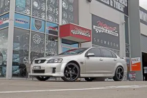HOLDEN VE WITH HR-561 BLACK 20X8.5  | HOLDEN 