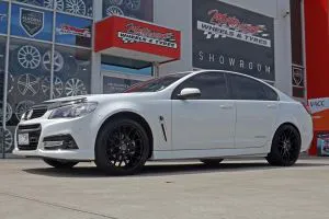 HOLDEN WITH H-1060 20X8.5 20X10  |  | HOLDEN 