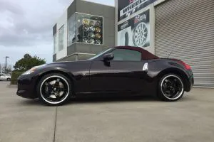 NISSAN 370ZX fitted with HR R1 20 inch Staggered |  | NISSAN 