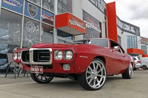 PONTIAC FIREBIRD WITH U.S MAGS  |  | HOLDEN