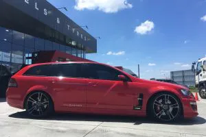 HOLDEN CLUBSPORT WITH 20 INCH H733 WHEELS | HOLDEN