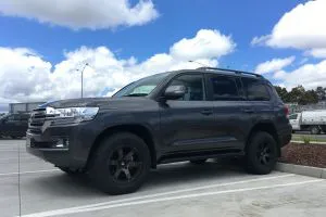 TOYOTA LANDCRUISER WITH 18 INCH FUEL BEAST WHEELS |  | TOYOTA