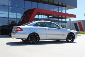 Mercedes CLK320 with HR Racing M-03 Wheels | Mercedes