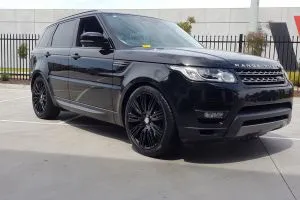 LAND ROVER WITH 22X9.5 RR VEL WHEELS | LAND ROVER