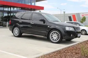 FORD TERRITORY WITH 20 INCH TI+33 WHEELS | FORD