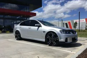 HOLDEN COMMODORE WITH 20X8.5 OX962 WHEELS | HOLDEN