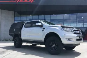 FORD RANGER WITH 16 INCH BLACK AT-D D HOLE STEEL WHEELS | FORD