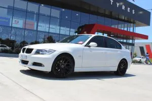 BMW E90 WITH 19X8.5 BLACK OX111 WHEELS | BMW
