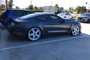 FORD MUSTANG with SIMMONS FR22 WHITE | FORD