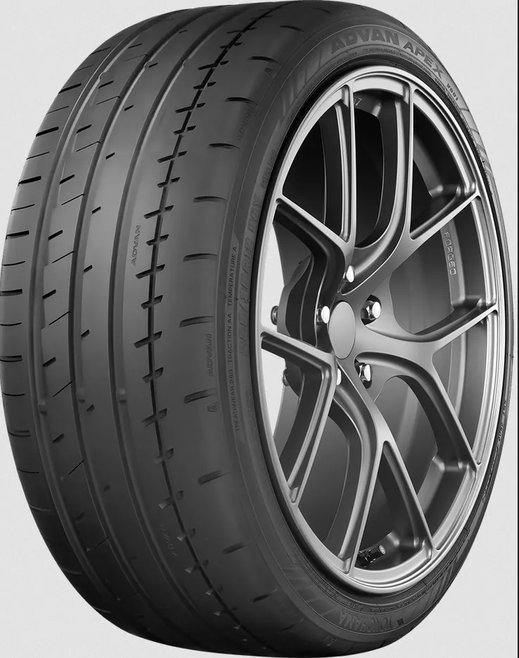 YOKOHAMA ADVAN APEX V601 235/35R20